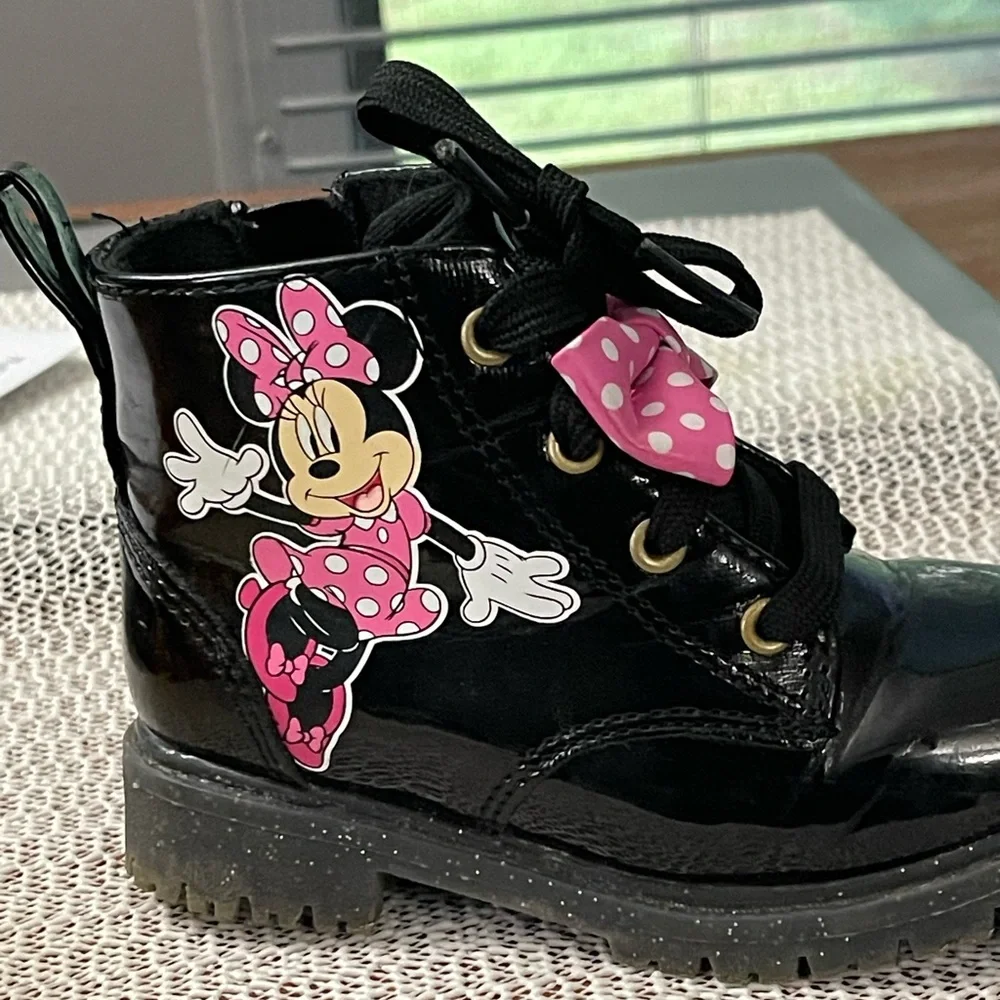 Minnie girl toddler patent leather boots size 7, good condition, pre-owned - Picture 3 of 5